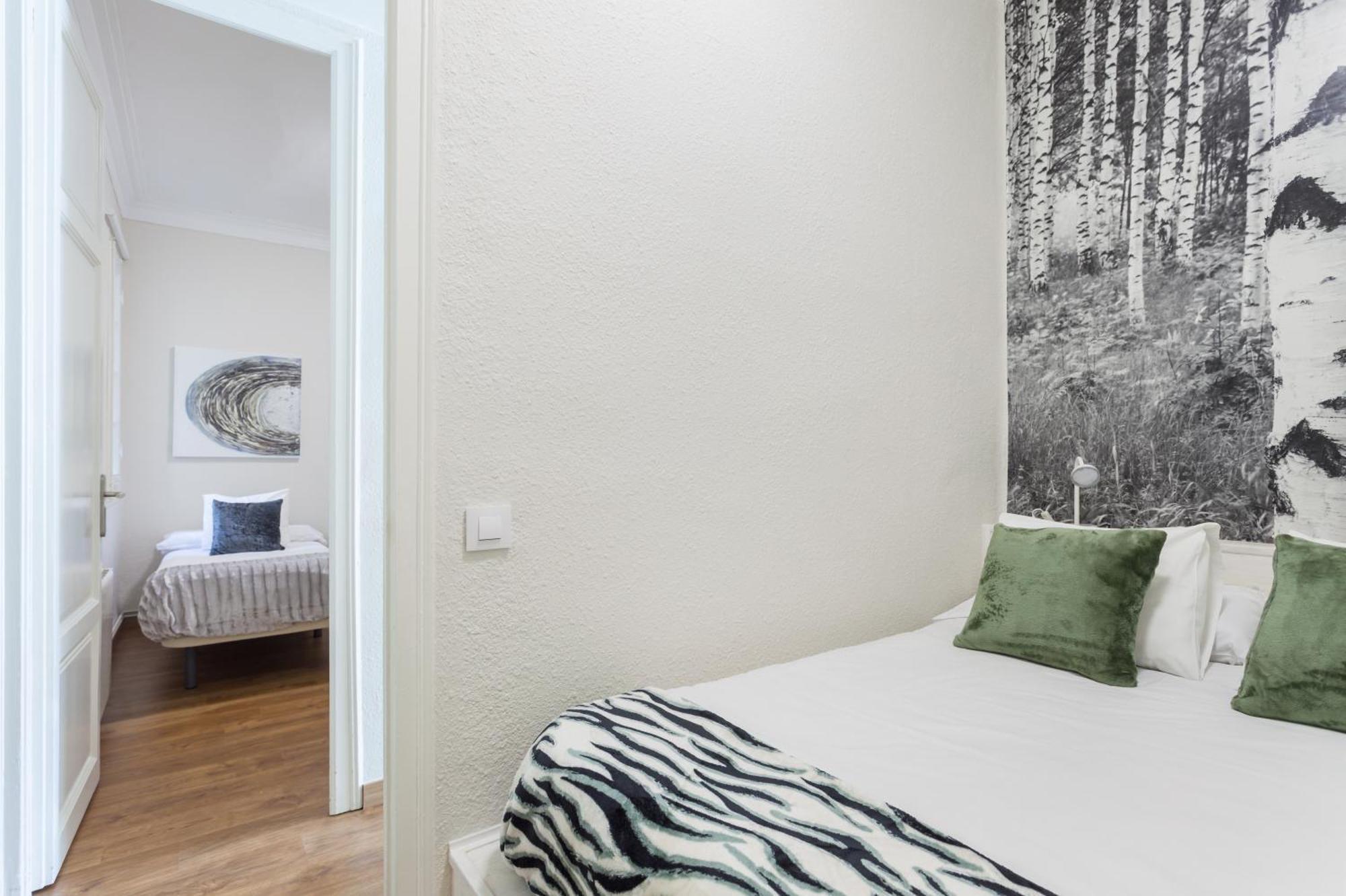 Art House Fira Apartments Barcellona Esterno foto