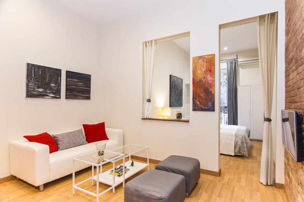 Art House Fira Apartments Barcellona Esterno foto