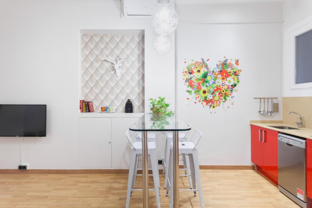 Art House Fira Apartments Barcellona Esterno foto