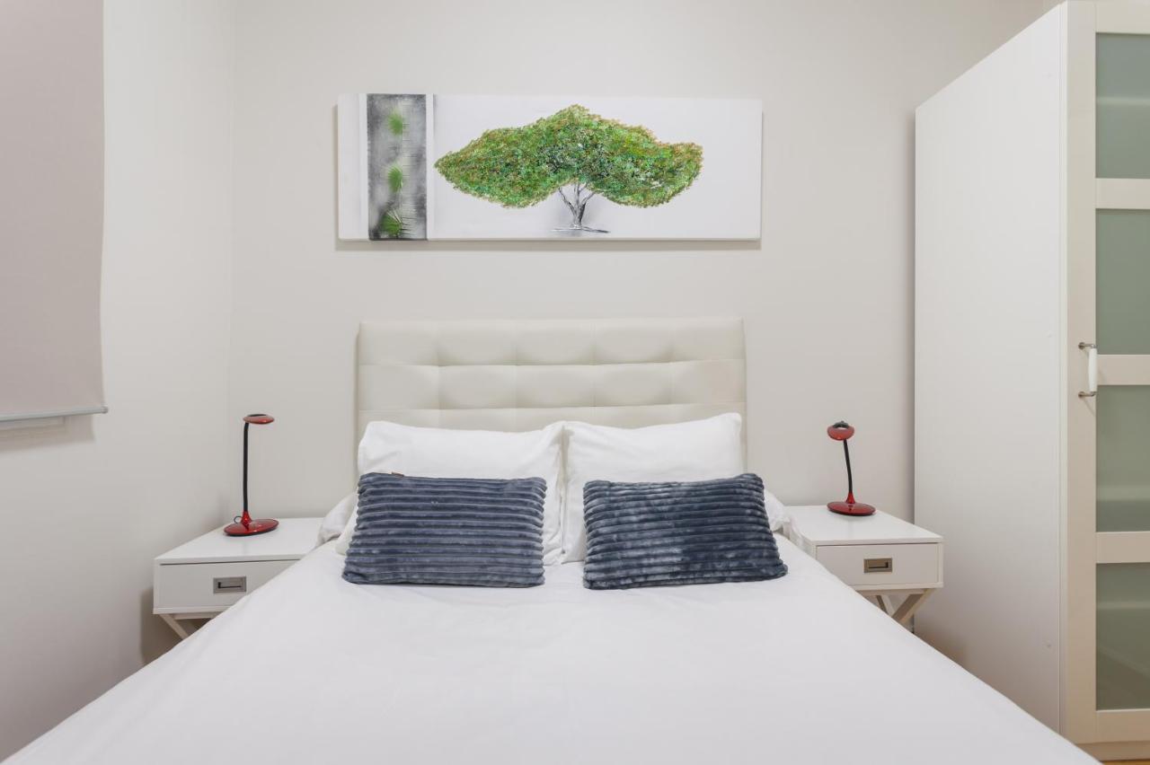 Art House Fira Apartments Barcellona Esterno foto